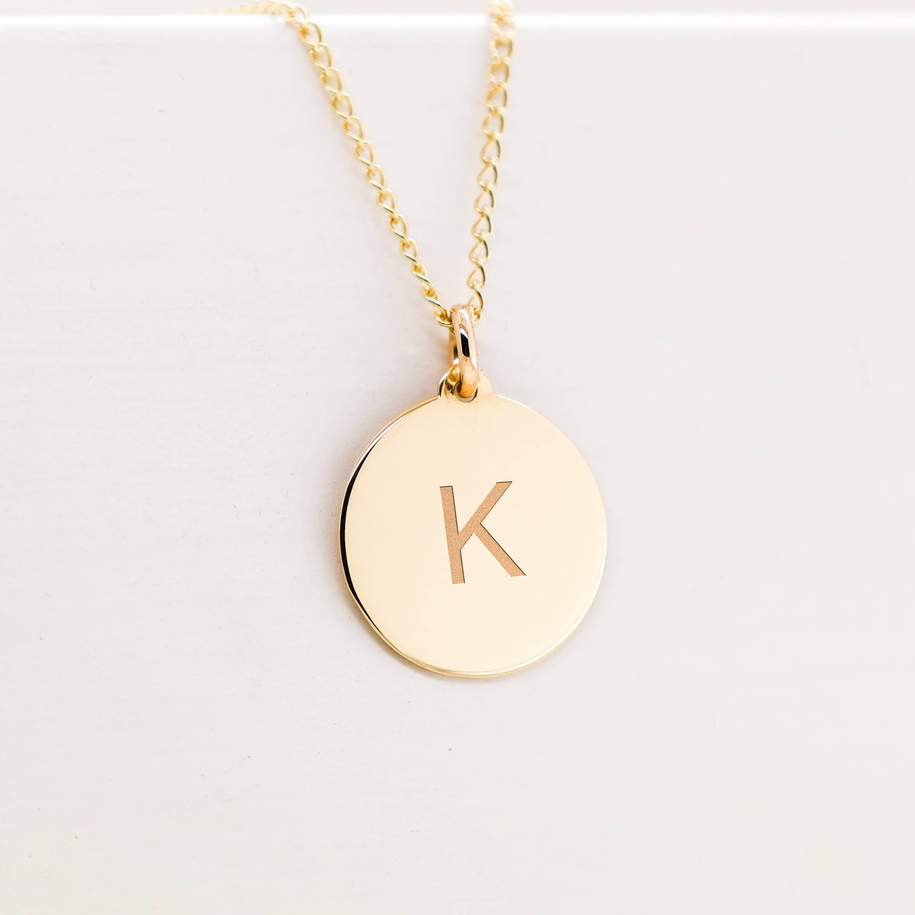 Avrora Anheng med Initial