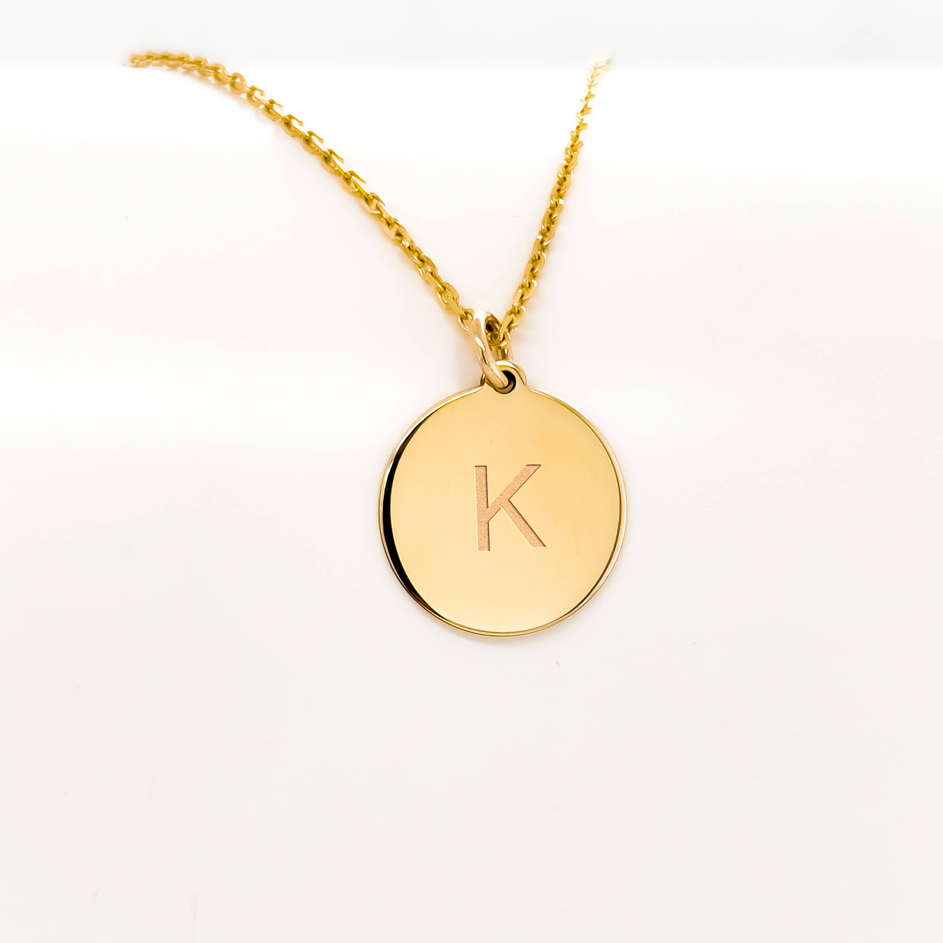 Avrora Anheng med Initial